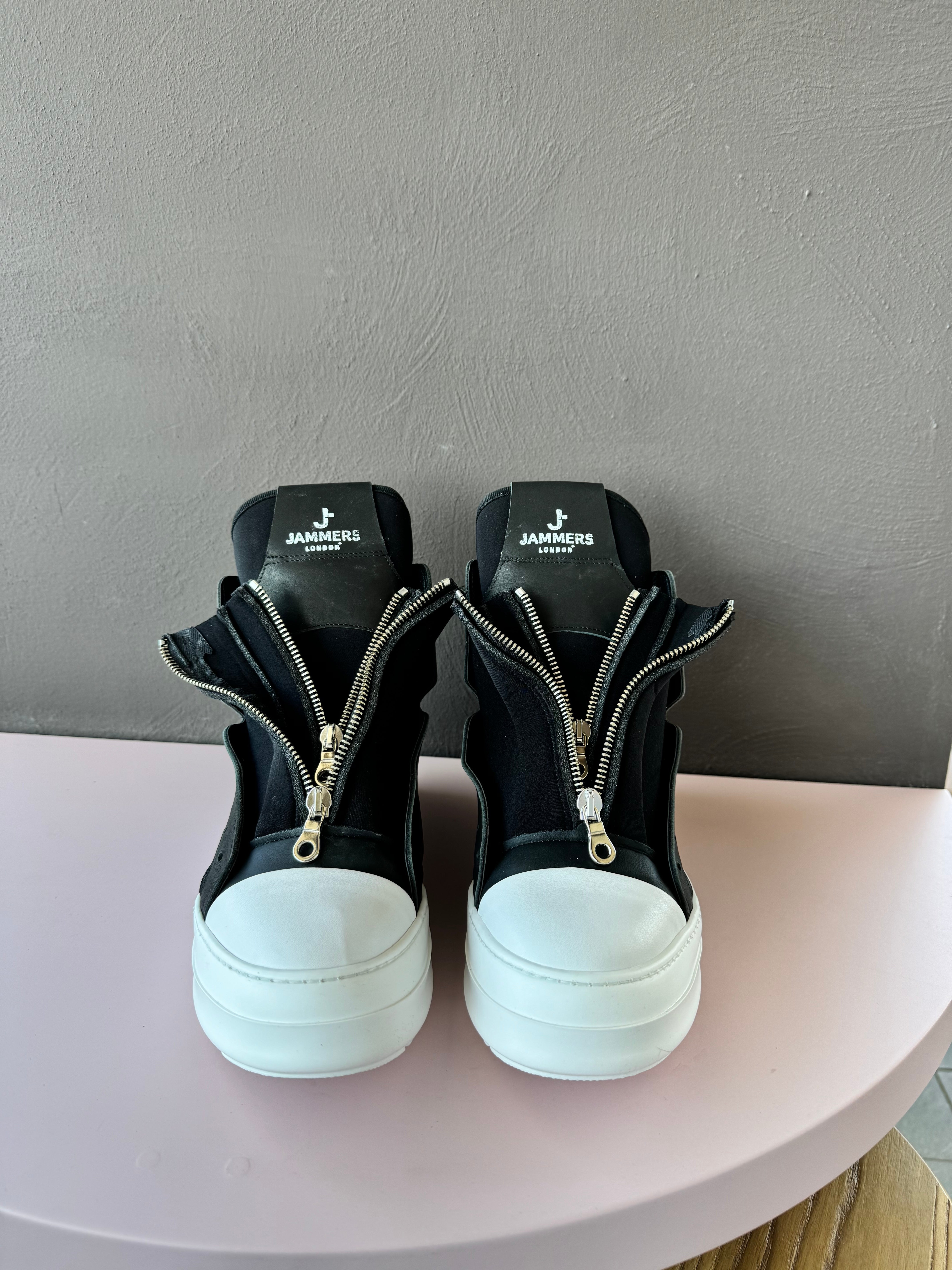 Sneakers con zip centrale - Amanda SS25