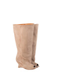 Stivale spuntato con gambale ampio in camoscio taupe - MRS WEDGE New