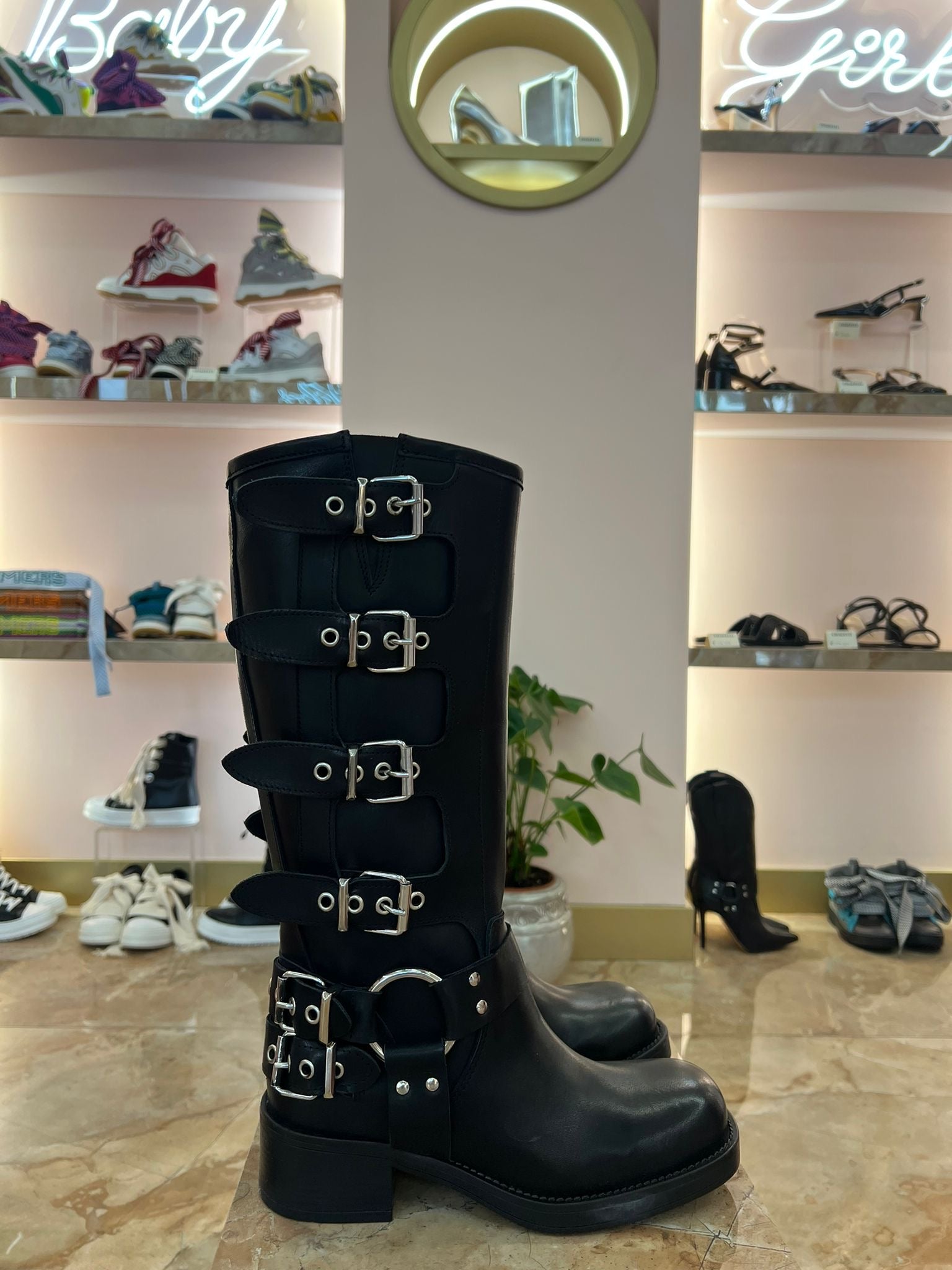 Anfibio con fibbie laterali in pelle nero -  Kendall SPS