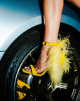 Sandalo con piume in camoscio giallo - Plume SS25