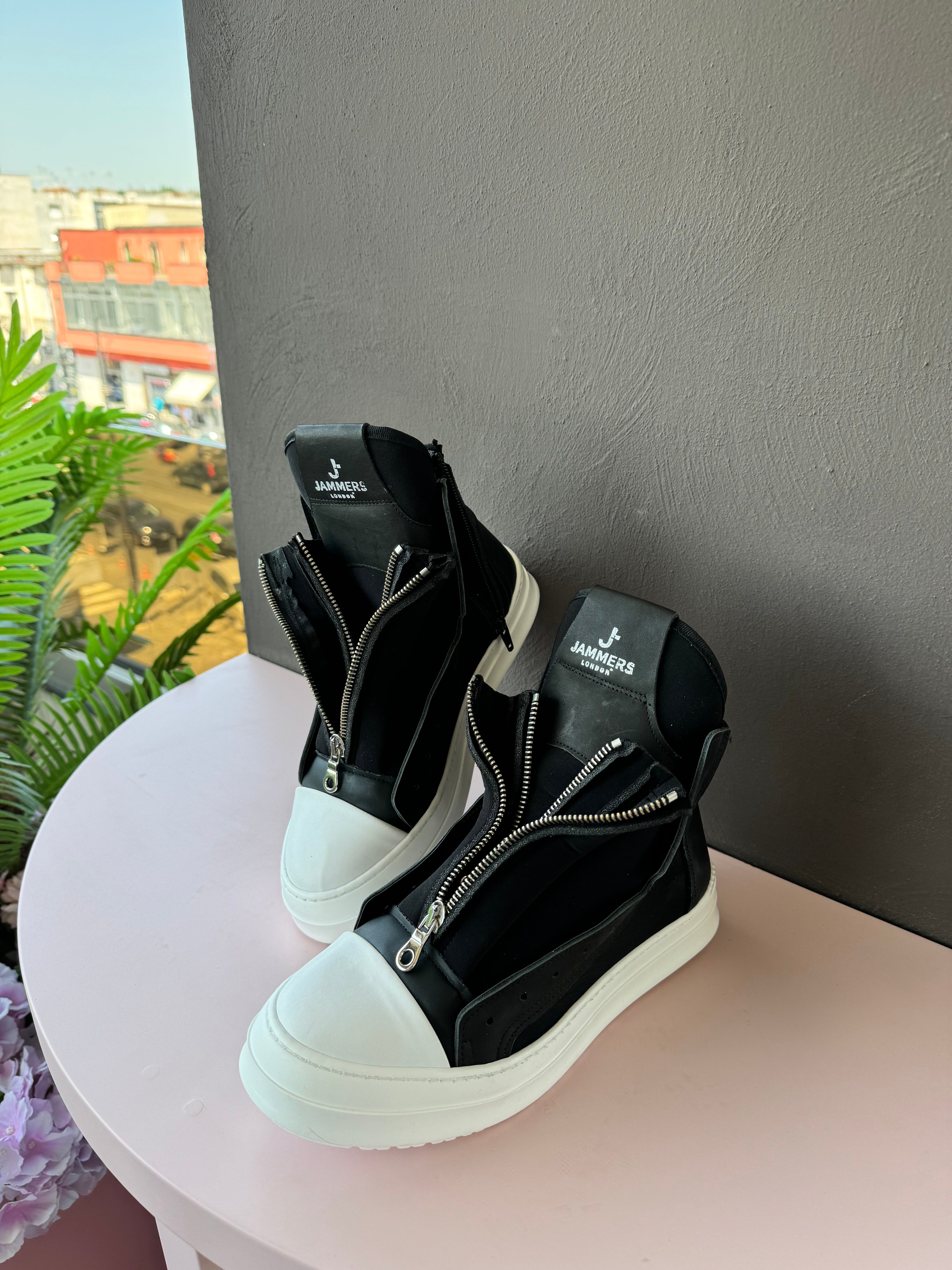 Sneakers con zip centrale - Amanda SS25