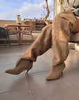Stivale alto al ginocchio con tacco in camoscio taupe - Mersia Evolution New SS25