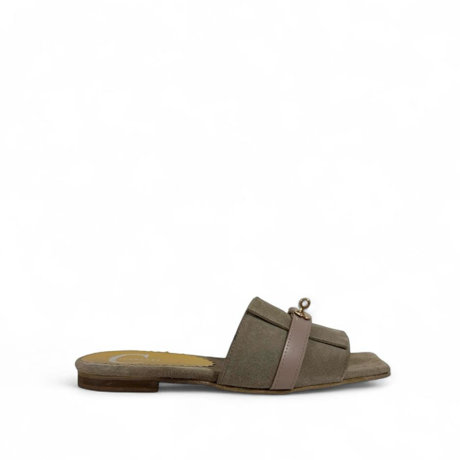 Ciabatta con dettaglio oro - Paris SS25