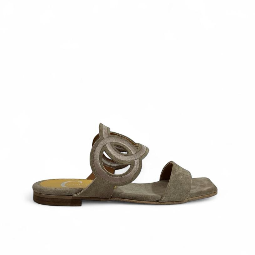 Ciabatta con fascia geometrica - Particular SS25