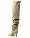 Stivale alto con tacco in camoscio taupe - Jennifer