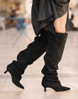 Stivale alto con tacco in camoscio nero - Jennifer