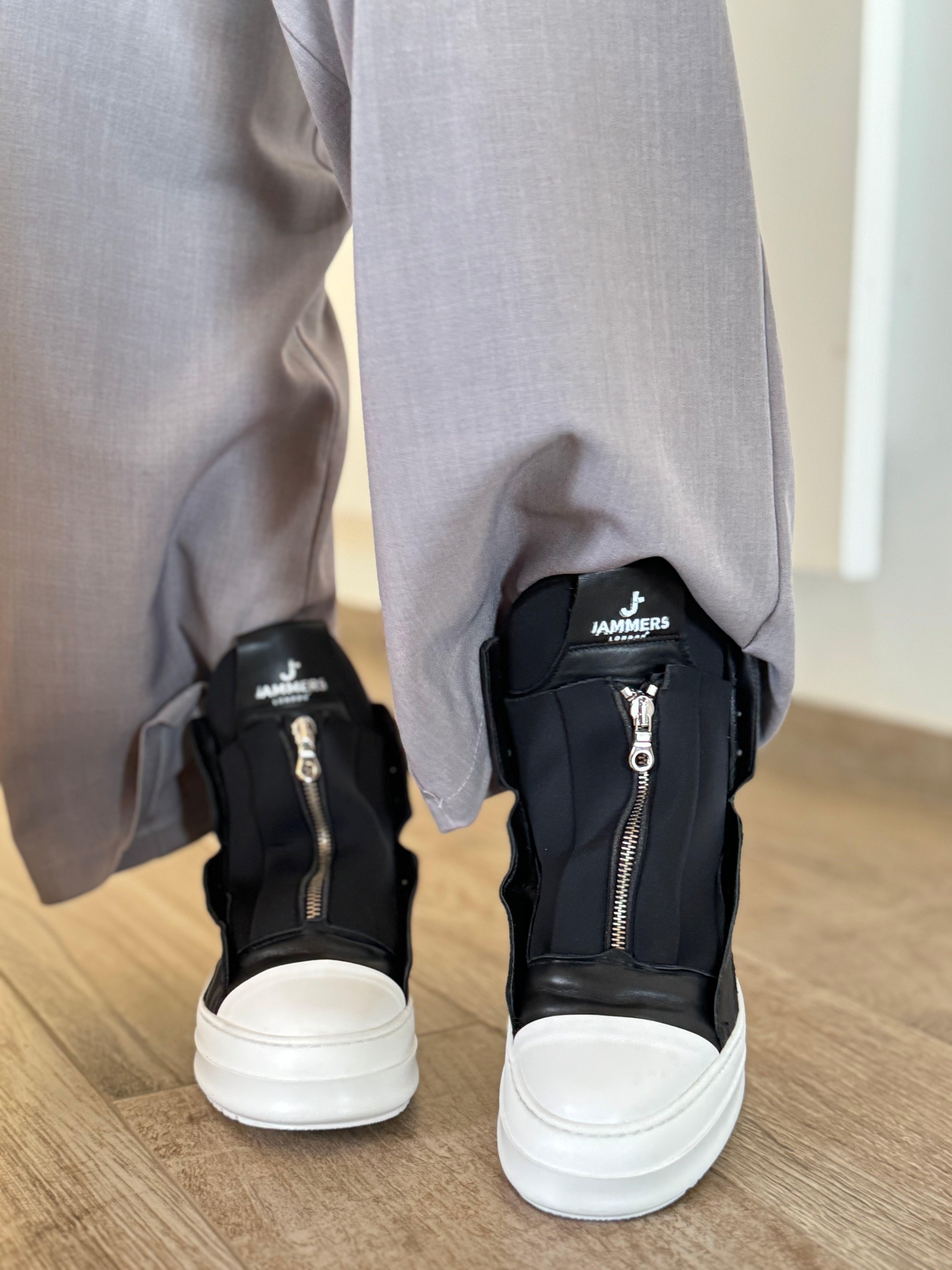 Sneakers con zip centrale