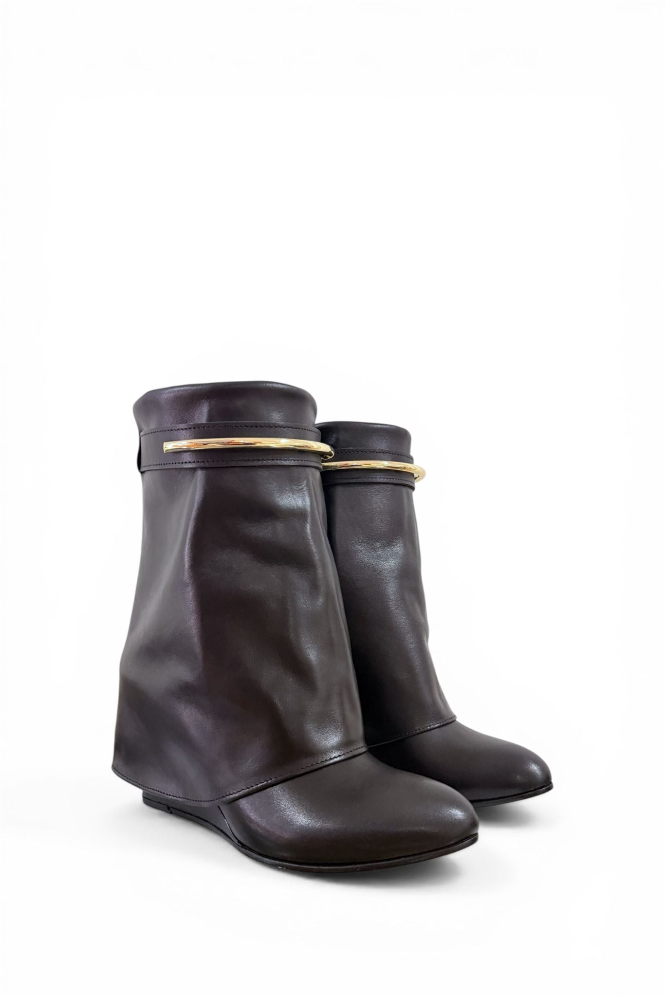 Stivaletto con piegone e dettagli oro in pelle - Michelle low