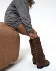 Stivale con piegone in camoscio marrone - Annaliza