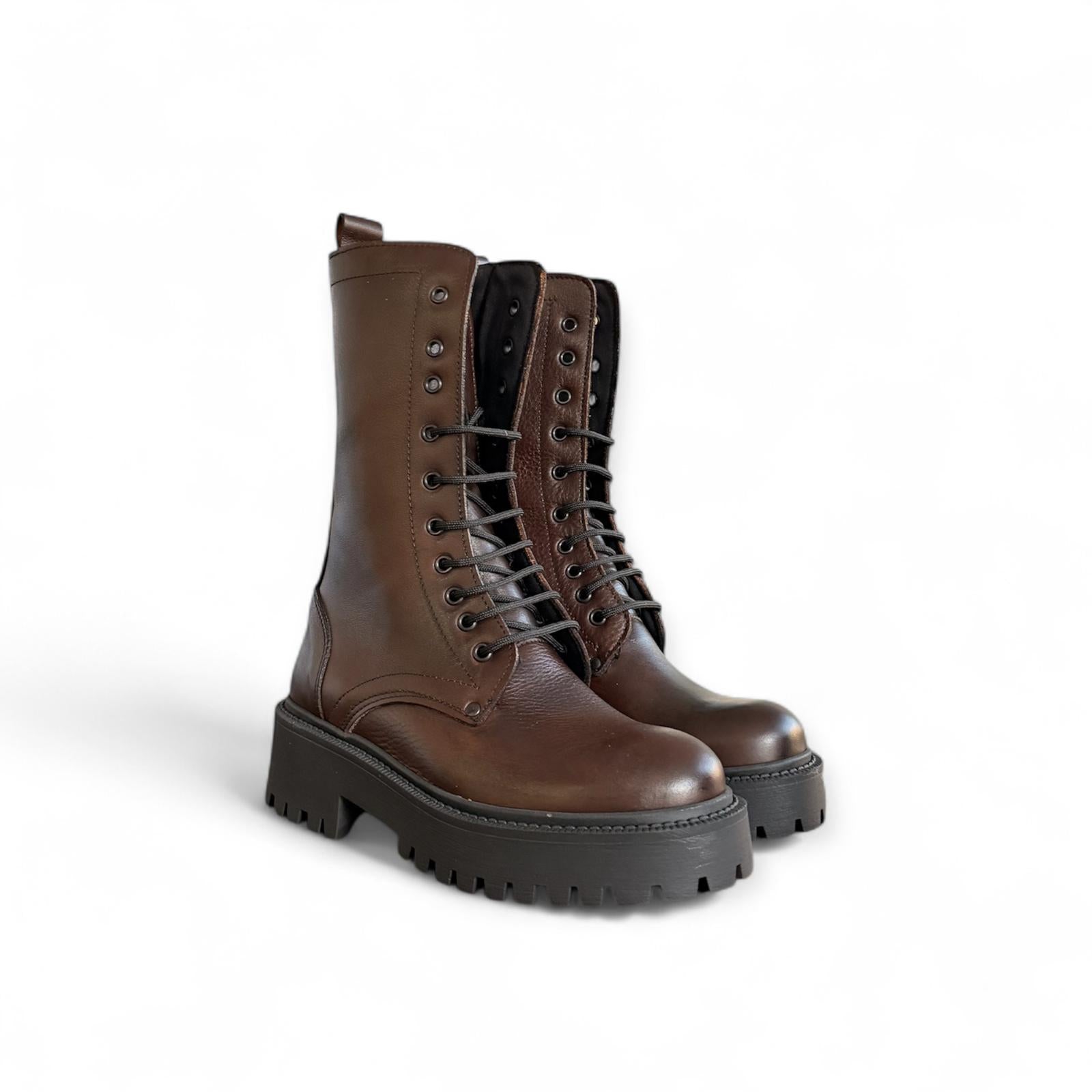 Anfibio con para alta in pelle e camoscio - Ambra