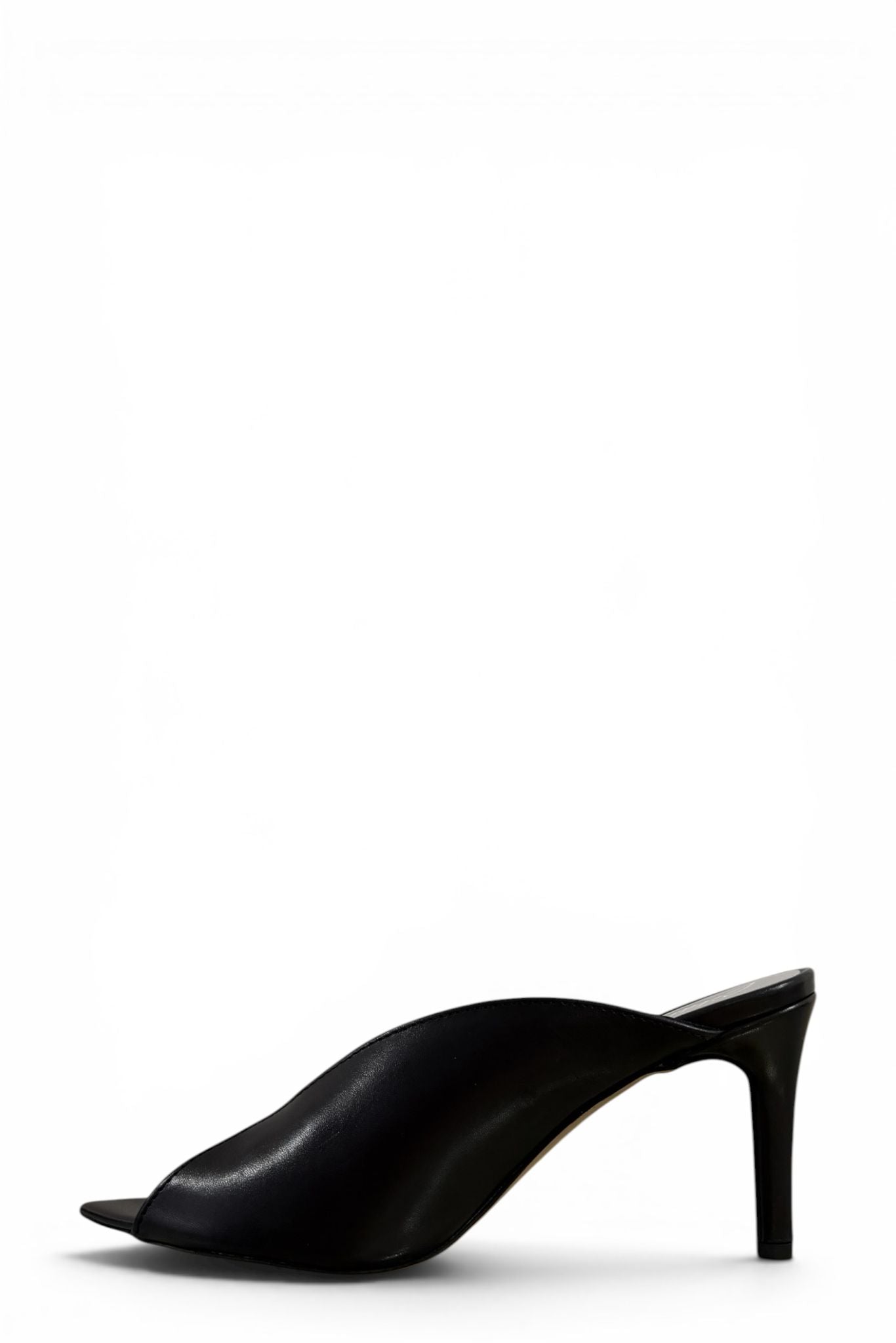 Sandalo spuntato in pelle nero - Isabel