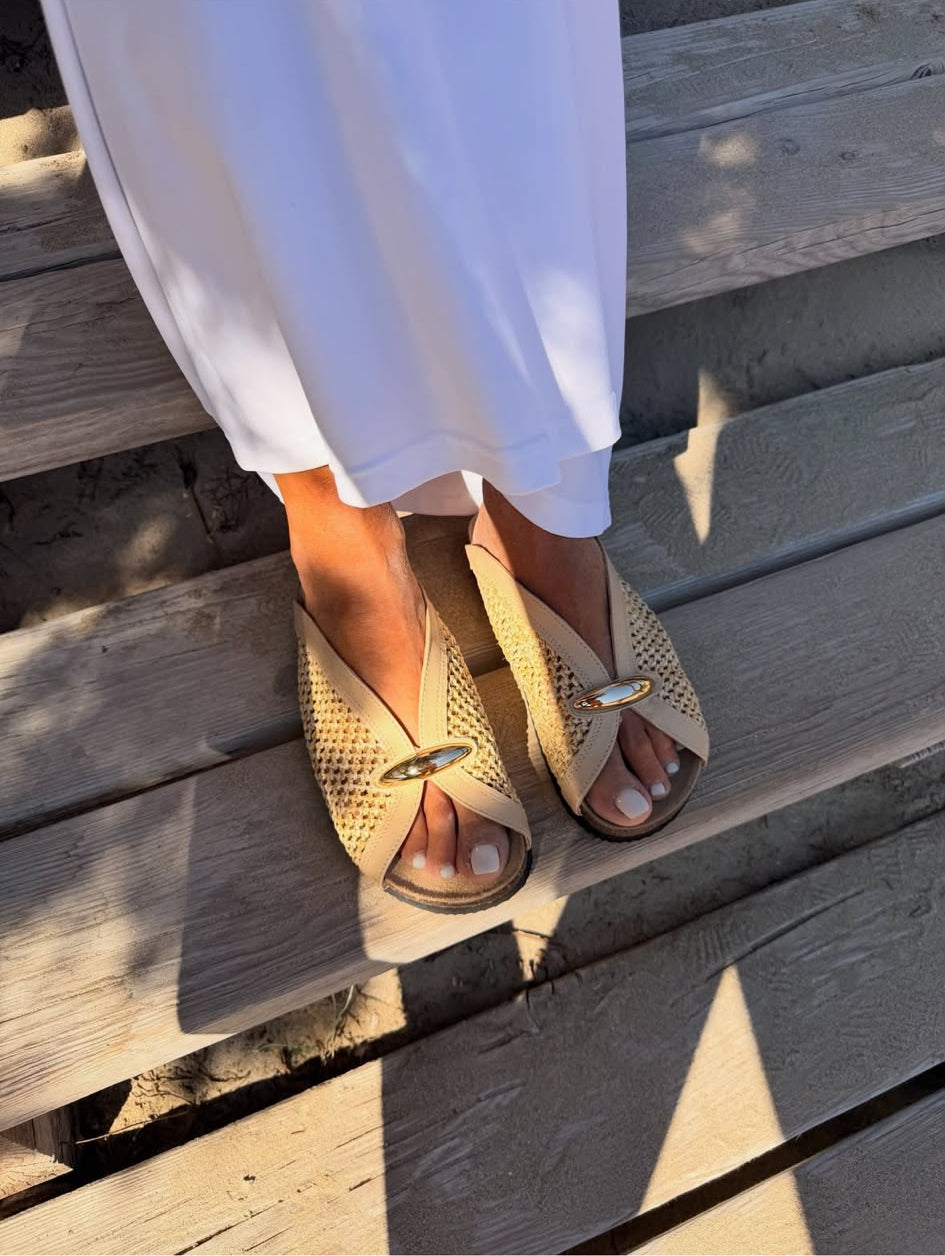 Sabot in raffia con dettaglio oro - Allis