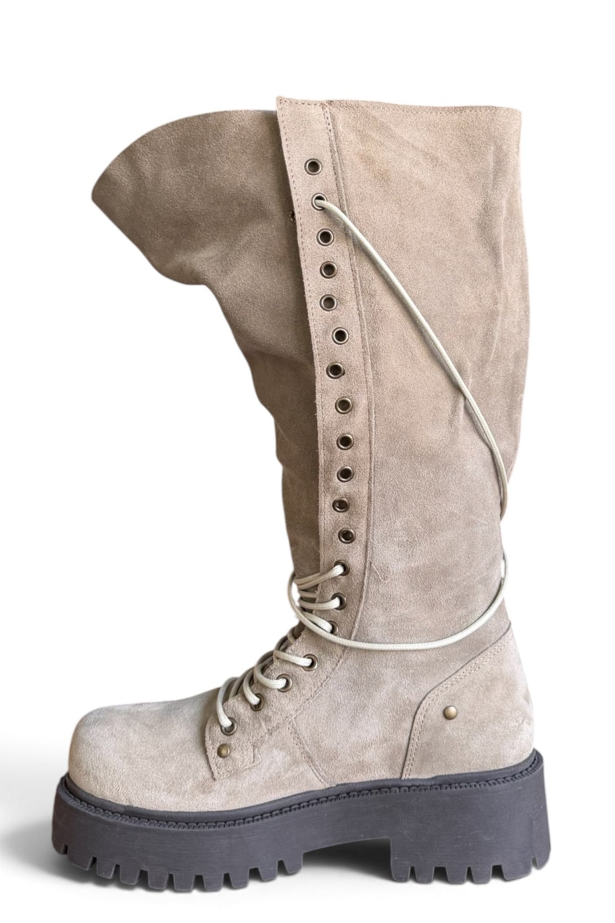 Anfibio alto in camoscio taupe - Clarissa