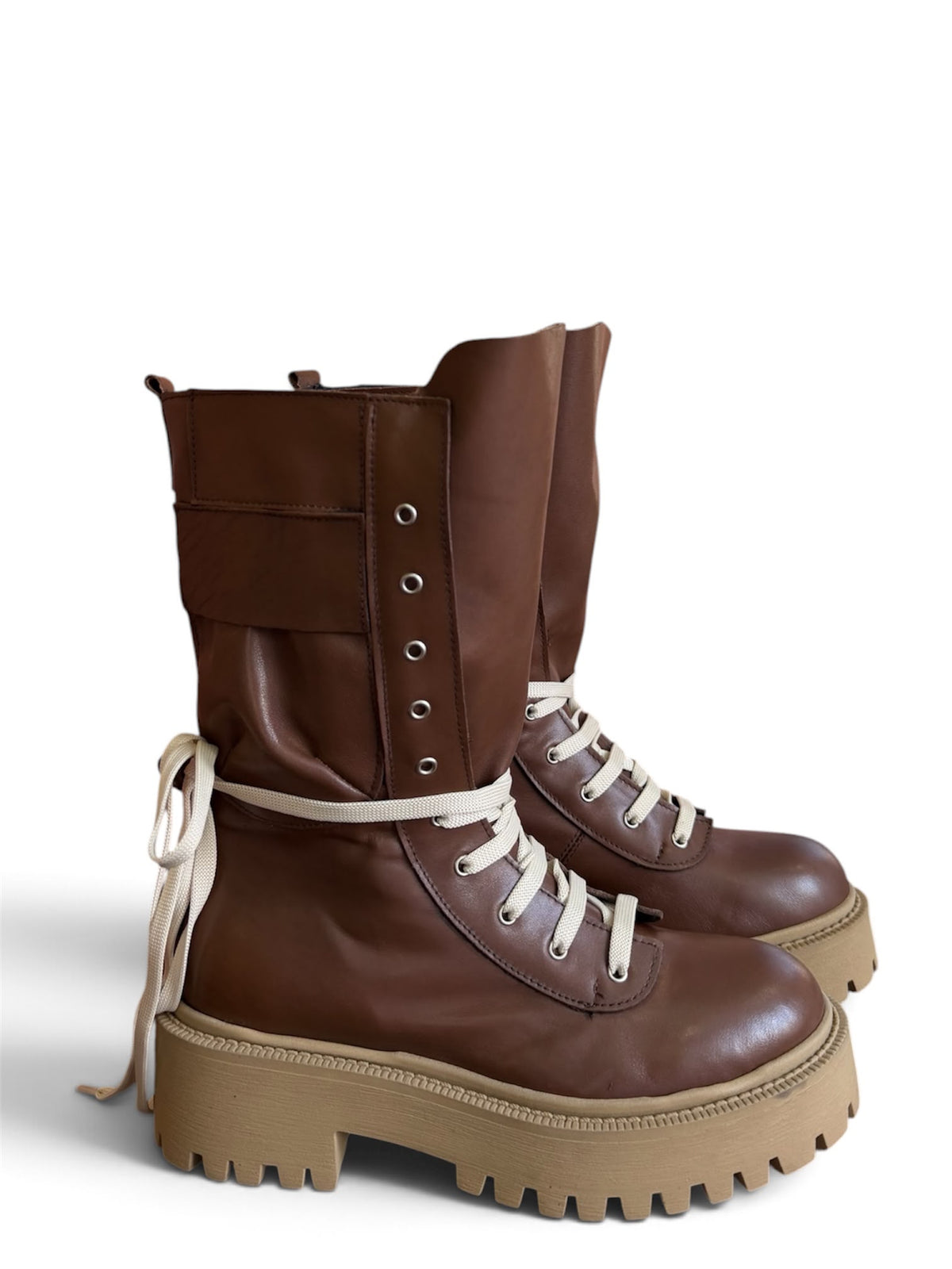 Bottines en daim taupe avec petite poche - Maya