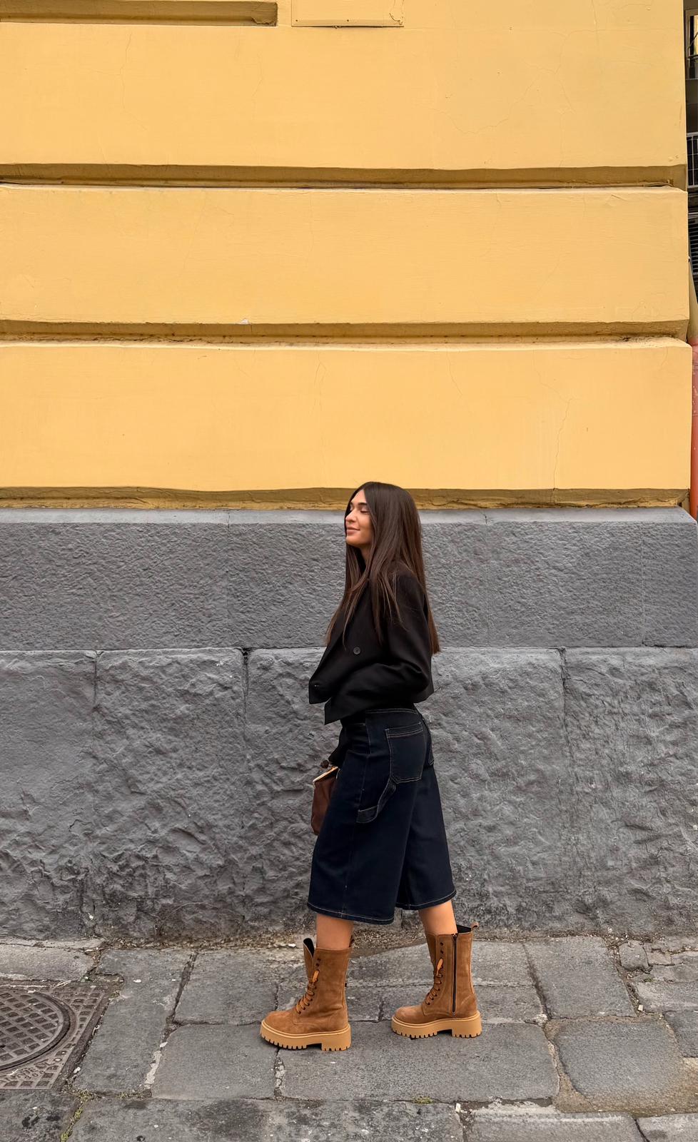 Anfibio in camoscio - Ambra