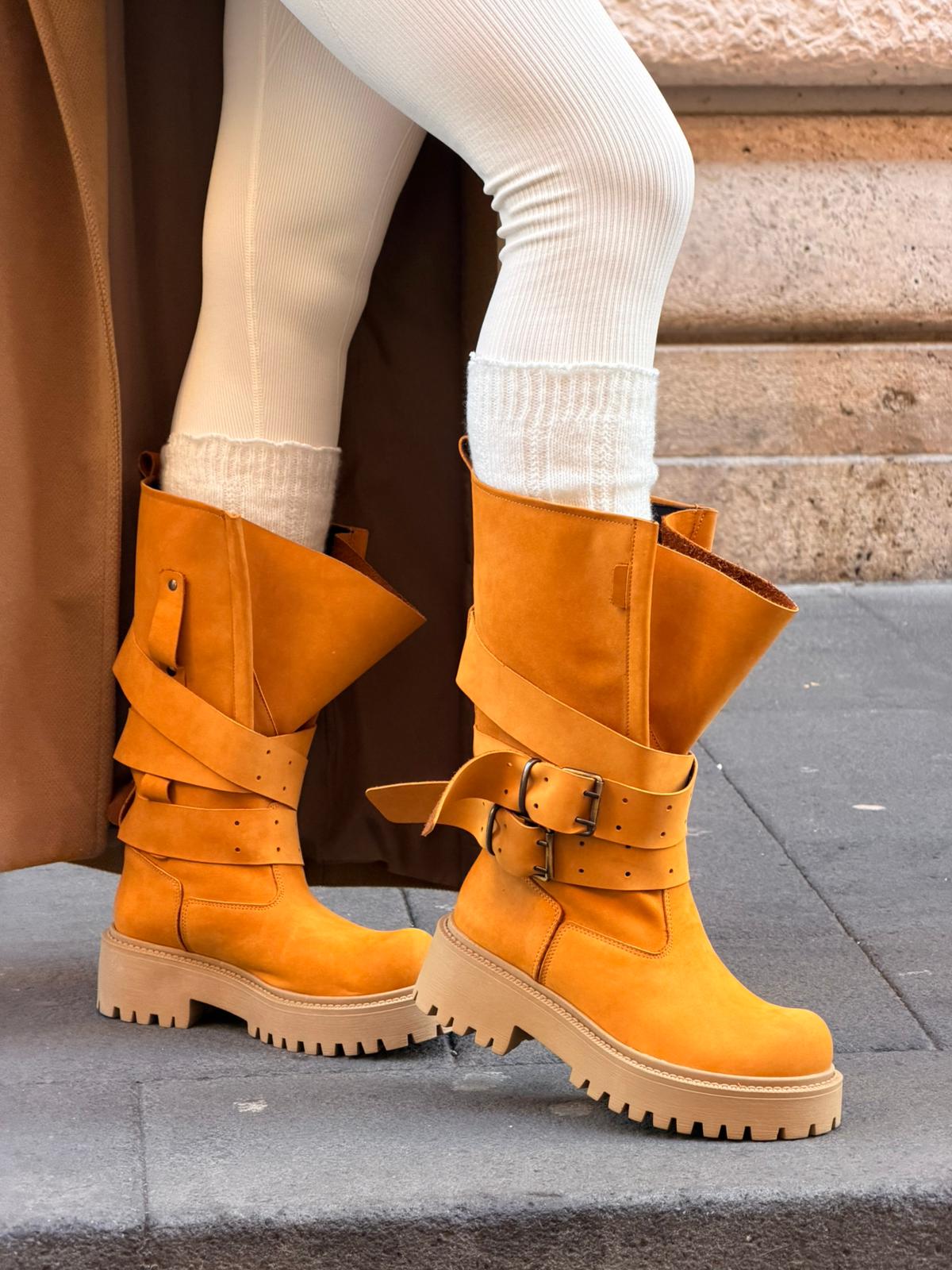 Amphibious with leather and suede straps - Kessy
