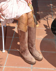 Stivale alto con bande laterali in nabuk taupe - Marty